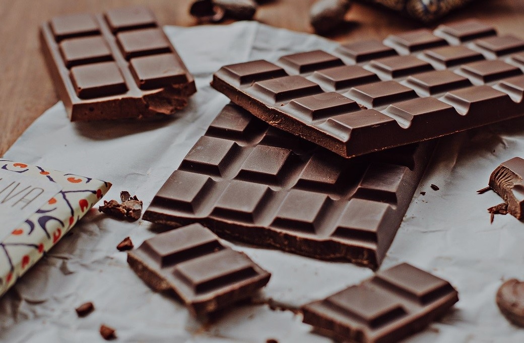 Socola đen không chứa đường, bơ, sữa là món ăn vặt lý tưởng cho người giảm cân Socola đen không chứa đường, bơ, sữa là món ăn vặt lý tưởng cho người giảm cân